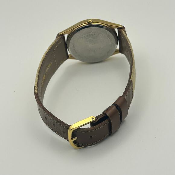 Pulsar Gold Tone Leather Women’s Working New Battery - Picture 5 of 8